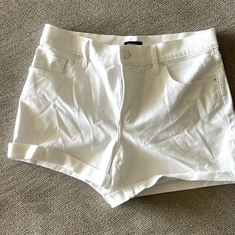 White size 8 express shorts